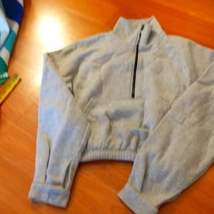 Boohoo women crop sweatshirts size small bonus free top